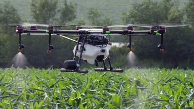 Использование дронов для внесения СЗР и удобрений