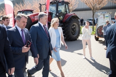 Порошенко пообещал поддерживать мелких и средних фермеров. Чем запомнится AGROPORT во Львове?